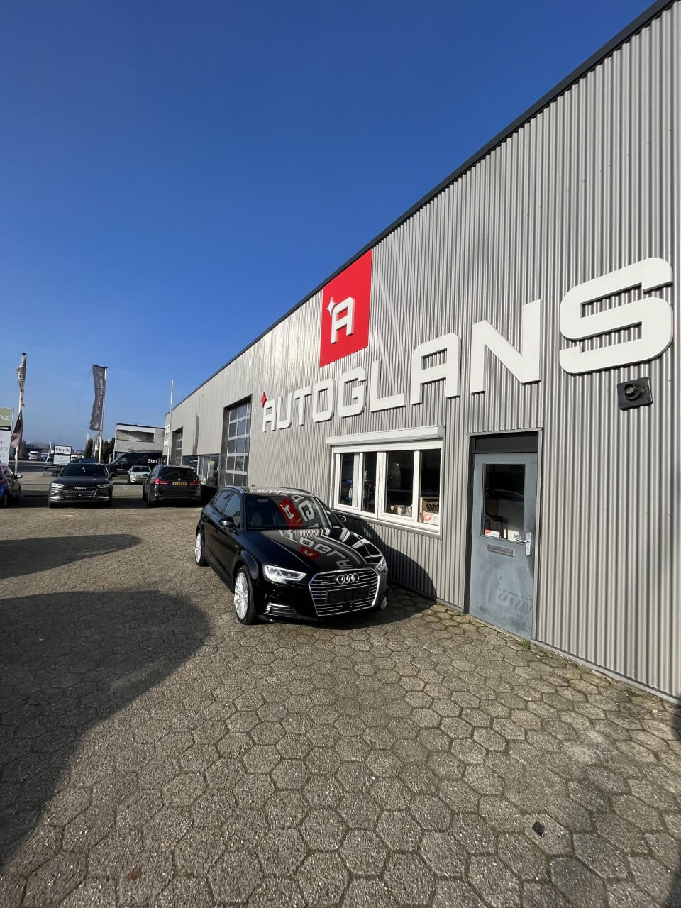 Autoglans_barneveld-poetsen_polijsten-waxen_waxguard_reconditionering